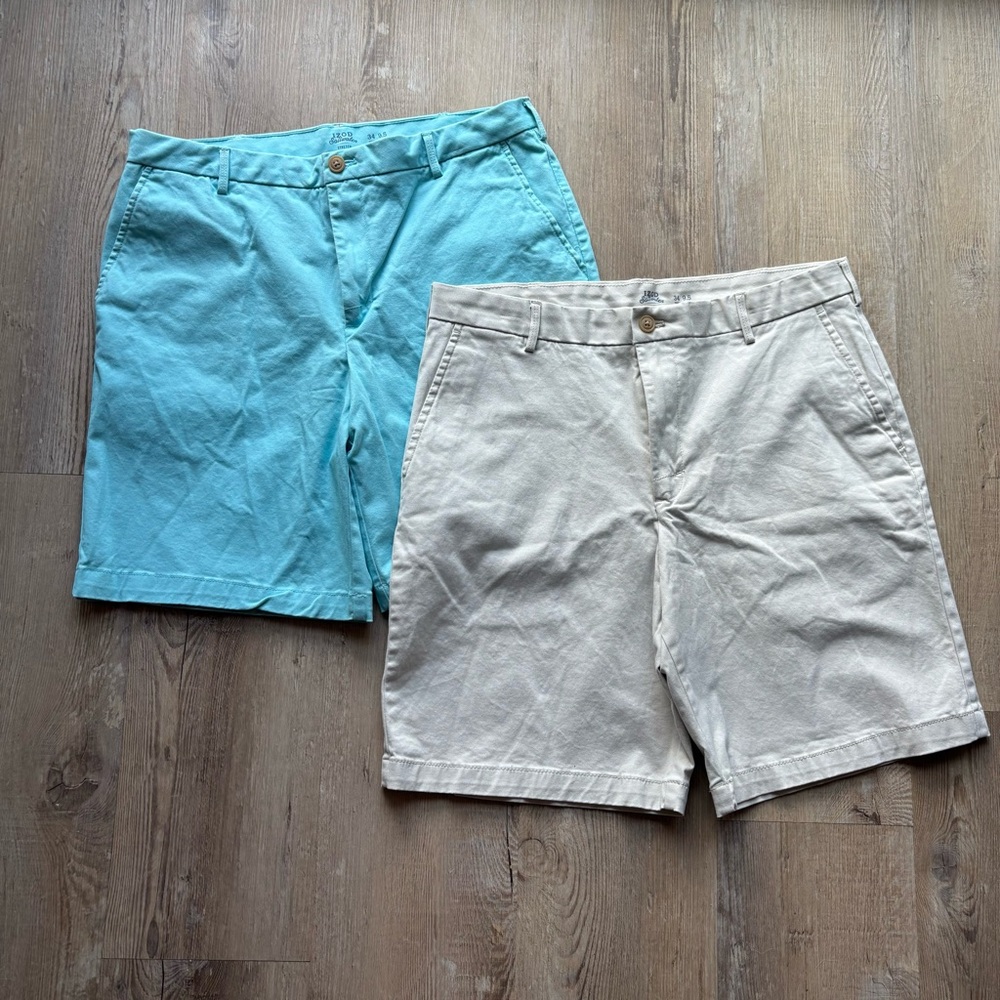Izod Men's Flat Front Shorts in Aqua and Beige